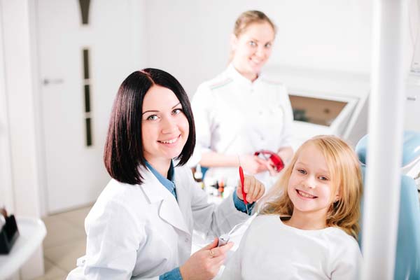 Seeing A Family Dentist Makes Dental Care Easy